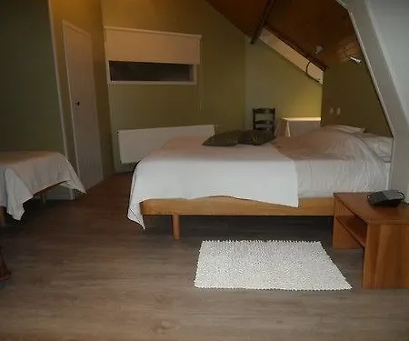 Ter Gracht 3*